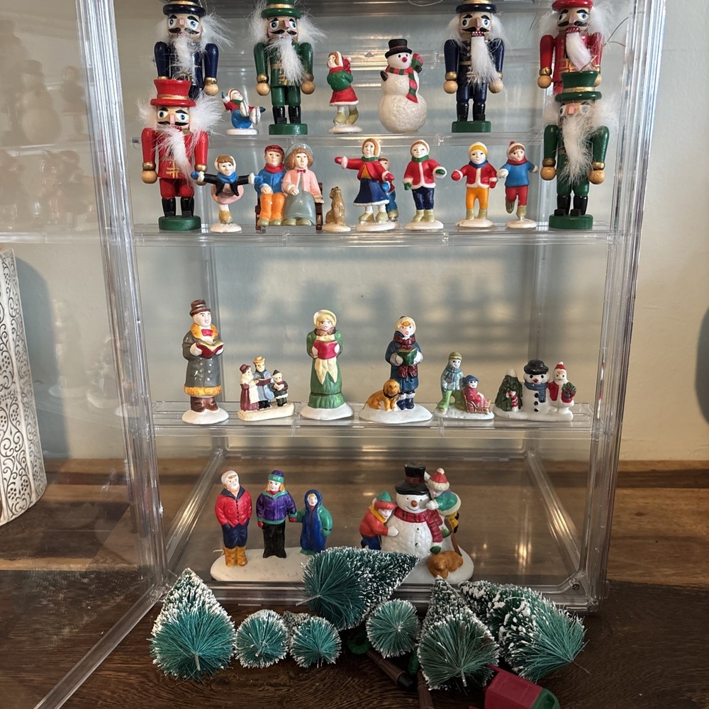 Vintage Holiday Christmas Village 28 Piece Lot Some Are Unbranded Some Lemax
